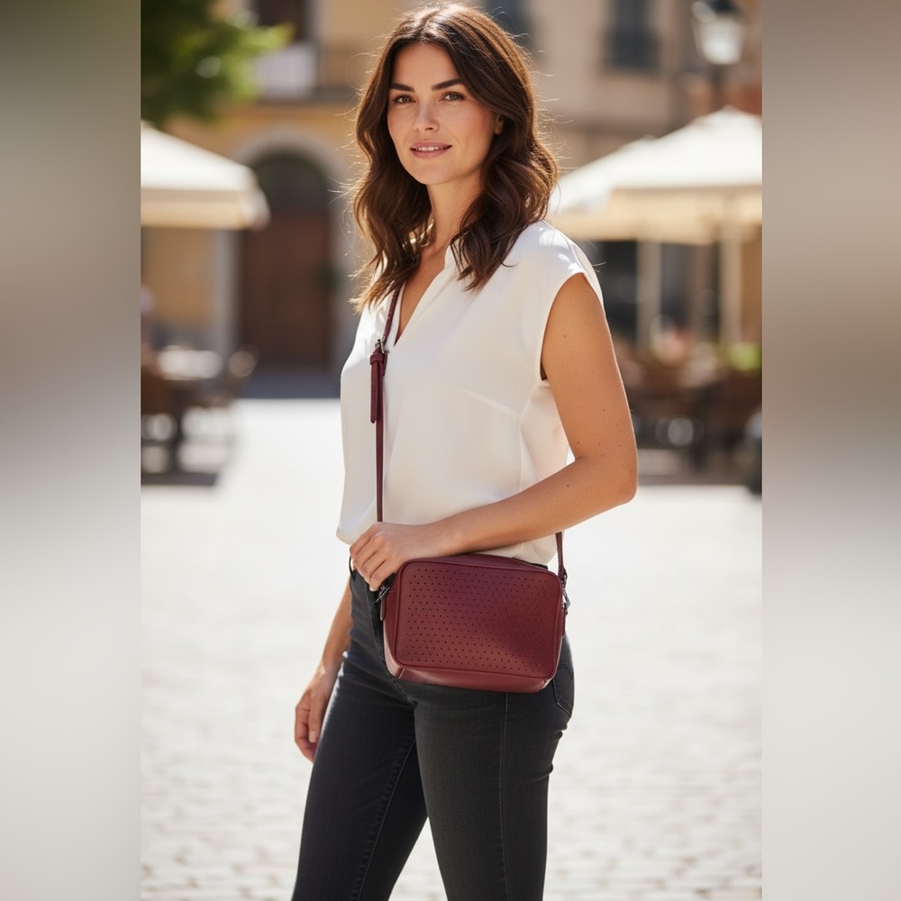 Elegant Burgundy Crossbody Bag